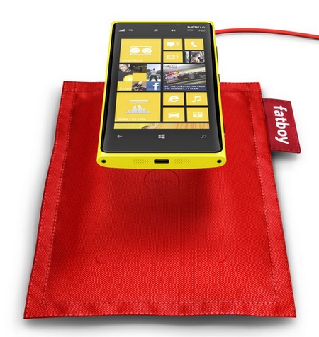 Nokia-Fatboy-Wireless-Charging-Pillow-1